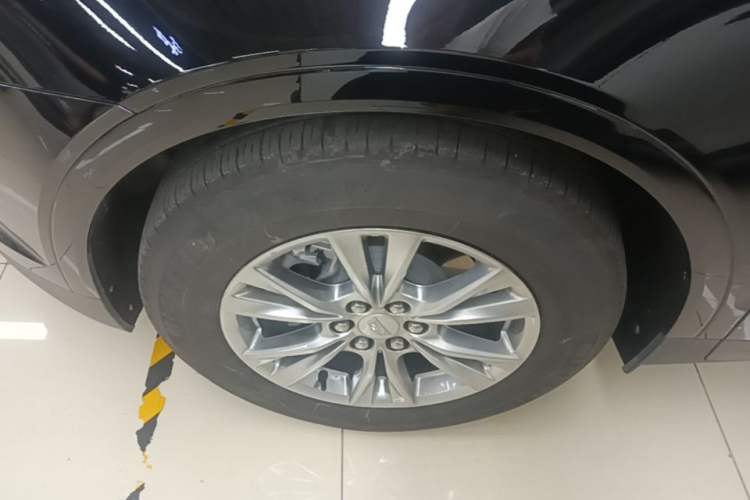 Used Cadillac XT5 2023 2.0T Two-Wheel-Drive Fashion Edition Left Front Wheel Hub