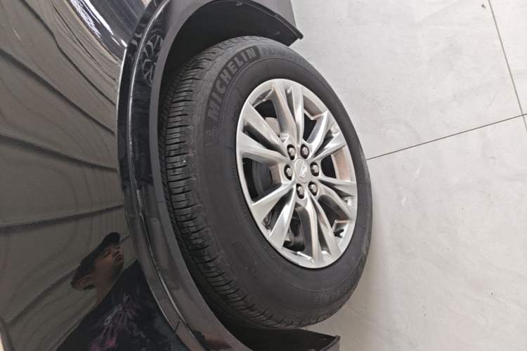 Used Cadillac XT5 2023 2.0T Two-Wheel-Drive Fashion Edition Left Front Wheel Hub