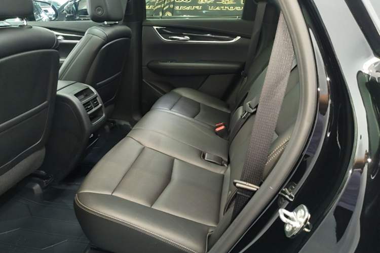 Used Cadillac XT5 2023 2.0T Two-Wheel-Drive Fashion Edition Left Rear Seat