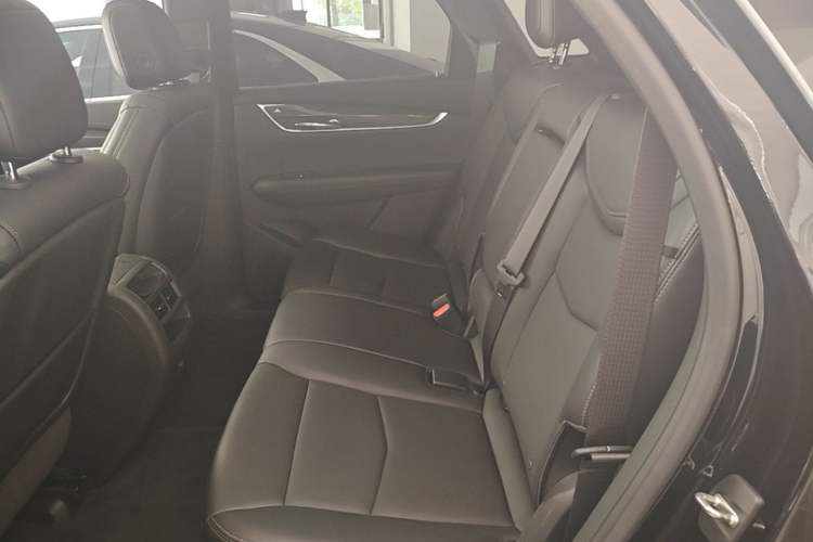 Used Cadillac XT5 2023 2.0T Four-Wheel Drive Prestige Version (Ultimate Edition) Left Rear Seat