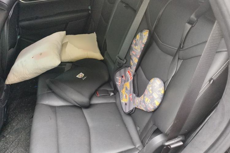 Used Cadillac XT5 2023 2.0T Two-Wheel-Drive Fashion Edition Left Rear Seat