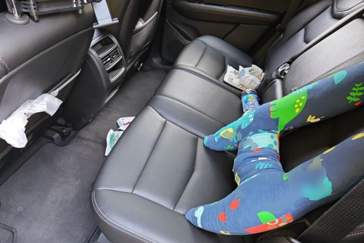 Used Cadillac XT5 2023 2.0T Two-Wheel-Drive Fashion Edition Left Rear Seat