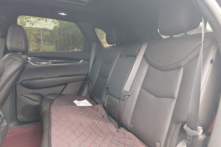 Used Cadillac XT5 2023 2.0T Two-Wheel-Drive Fashion Edition Left Rear Seat
