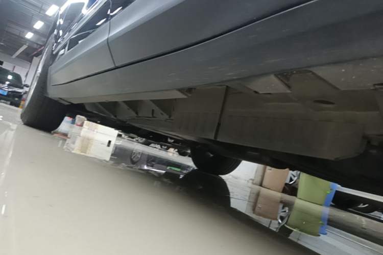 Used Cadillac XT5 2023 2.0T Two-Wheel-Drive Fashion Edition Left Side Sill