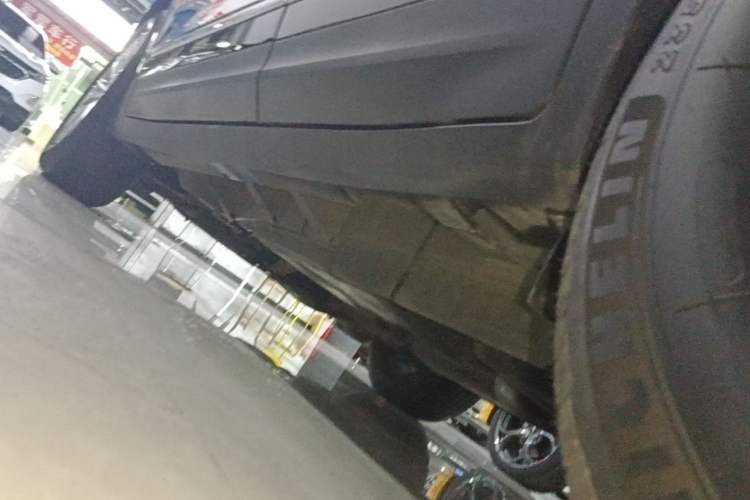 Used Cadillac XT5 2023 2.0T Two-Wheel-Drive Fashion Edition Left Side Sill