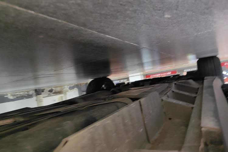 Used Cadillac XT5 2023 2.0T Four-Wheel Drive Prestige Version (Ultimate Edition) Left Side Sill