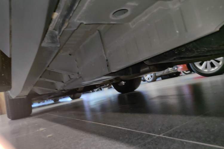 Used Cadillac XT5 2023 2.0T Two-Wheel-Drive Fashion Edition Left Side Sill