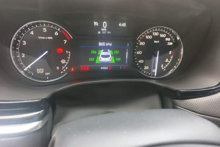Used Cadillac XT5 2023 2.0T Two-Wheel-Drive Fashion Edition Odometer Close Up