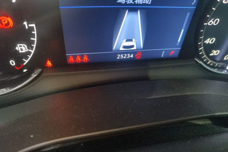 Used Cadillac XT5 2023 2.0T Two-Wheel-Drive Fashion Edition Odometer Close Up