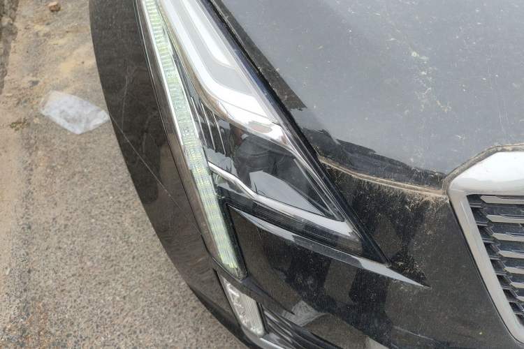 Used Cadillac XT5 2023 2.0T Two-Wheel-Drive Fashion Edition Right Front Headlight