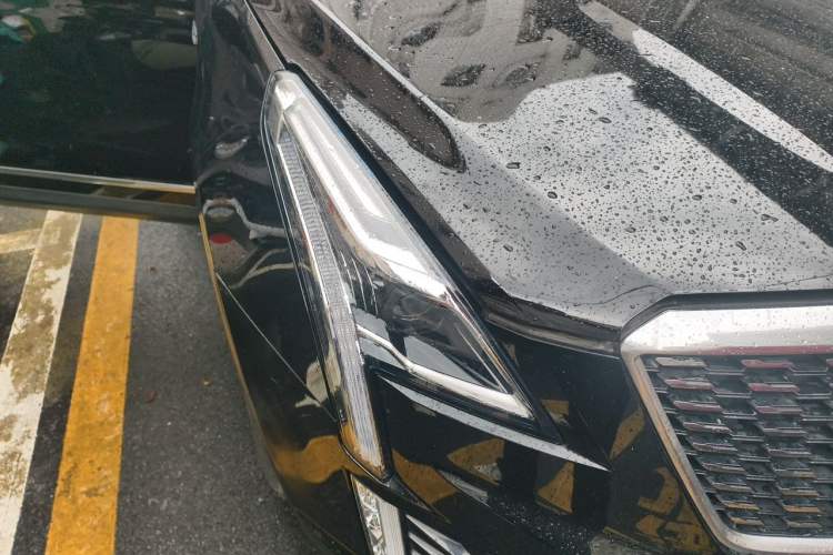 Used Cadillac XT5 2023 2.0T Two-Wheel-Drive Fashion Edition Right Front Headlight