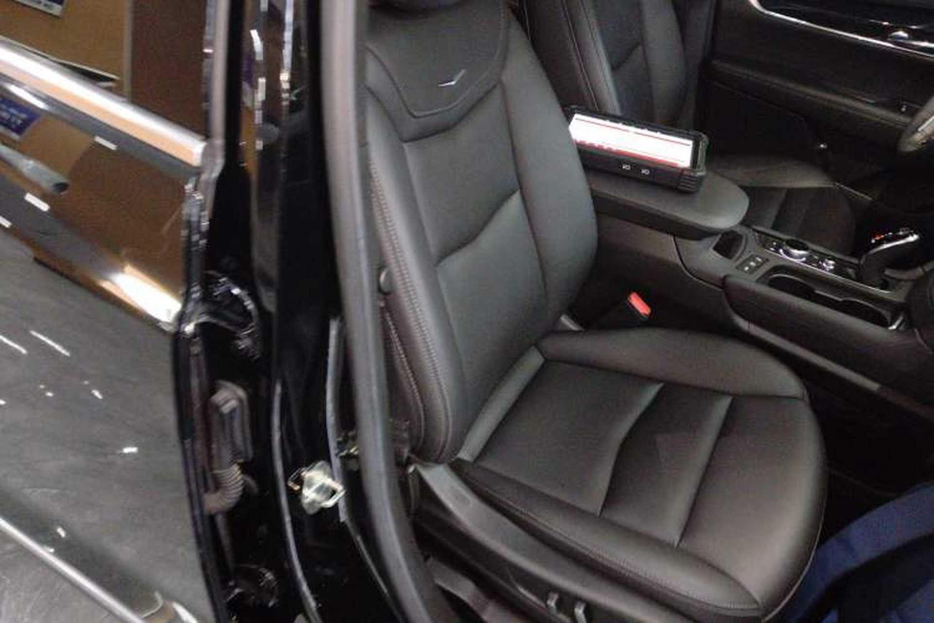 Used Cadillac XT5 2023 2.0T Two-Wheel-Drive Fashion Edition Right Front Seat