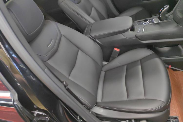 Used Cadillac XT5 2023 2.0T Two-Wheel-Drive Fashion Edition Right Front Seat