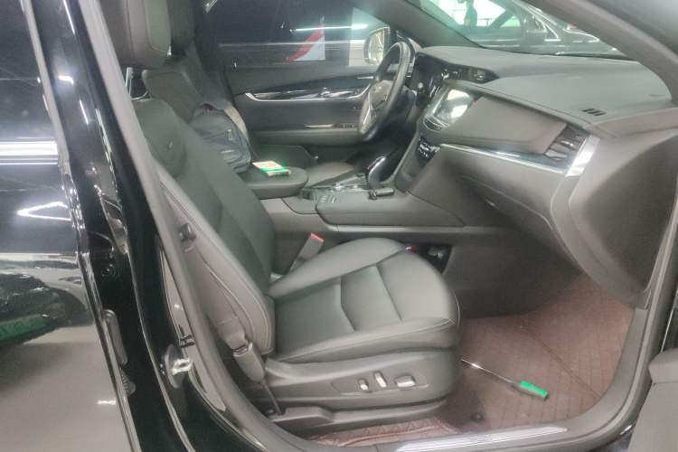 Used Cadillac XT5 2023 2.0T Two-Wheel-Drive Fashion Edition Right Front Seat