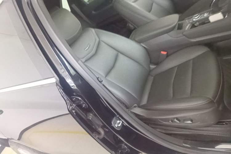 Used Cadillac XT5 2023 2.0T Two-Wheel-Drive Fashion Edition Right Front Seat