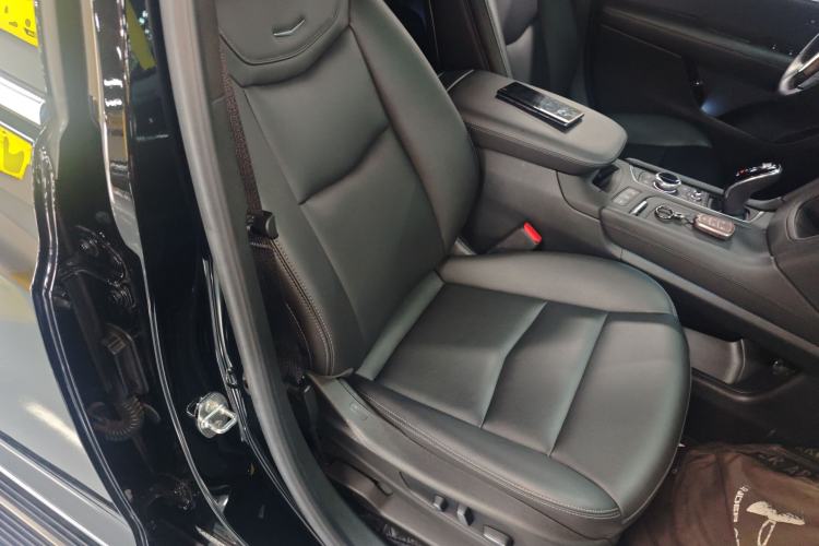Used Cadillac XT5 2023 2.0T Two-Wheel-Drive Fashion Edition Right Front Seat