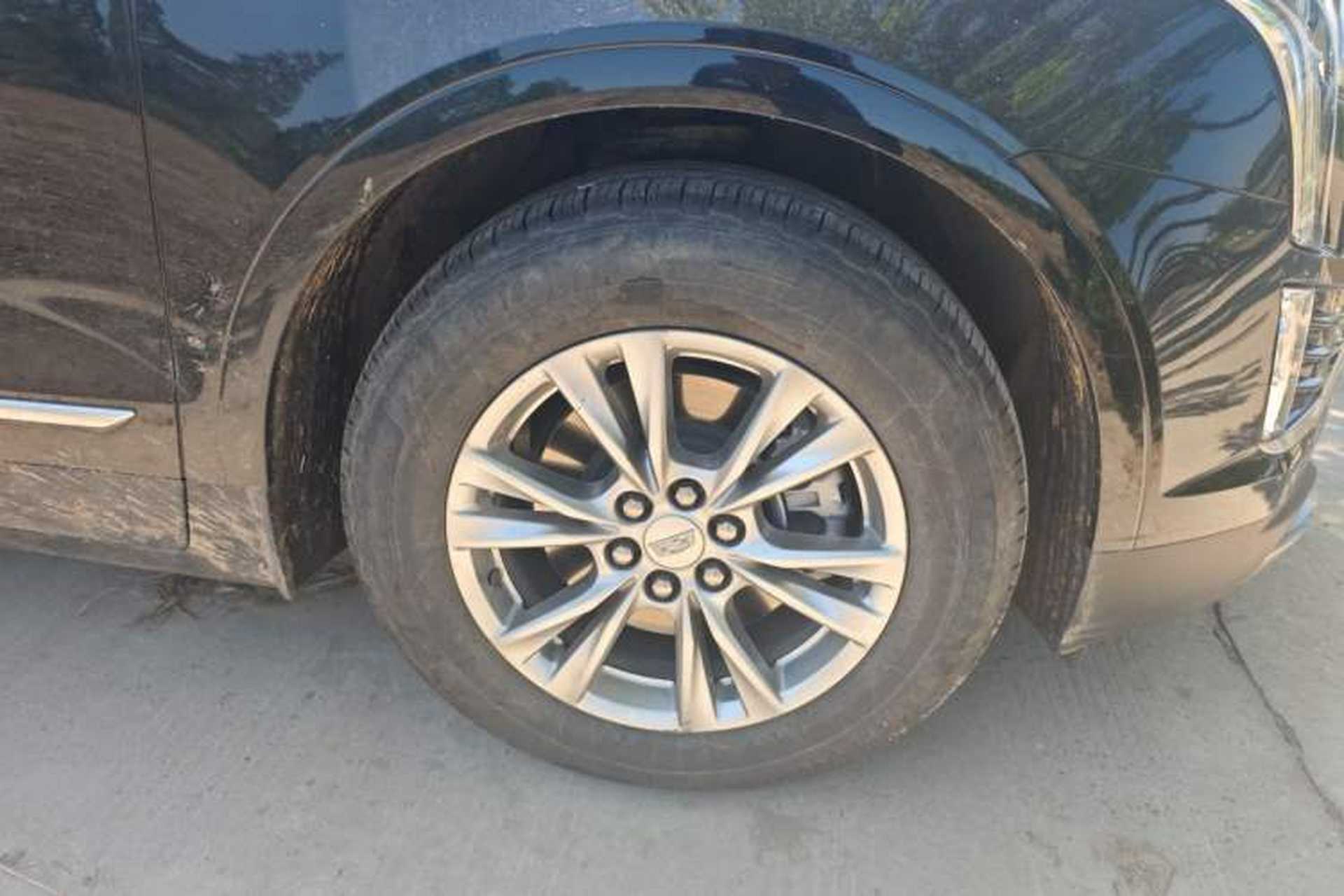 Used Cadillac XT5 2023 2.0T Two-Wheel-Drive Fashion Edition Right Front Wheel Hub