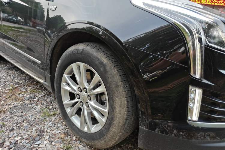 Used Cadillac XT5 2023 2.0T Two-Wheel-Drive Fashion Edition Right Front Wheel Hub