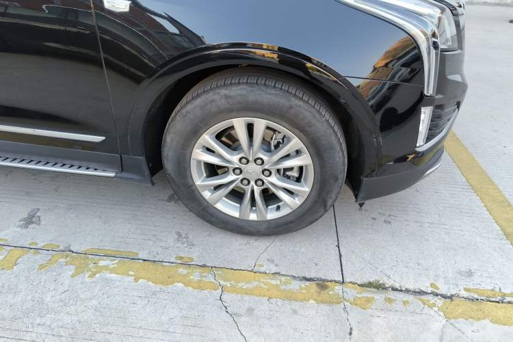 Used Cadillac XT5 2023 2.0T Two-Wheel-Drive Fashion Edition Right Front Wheel Hub