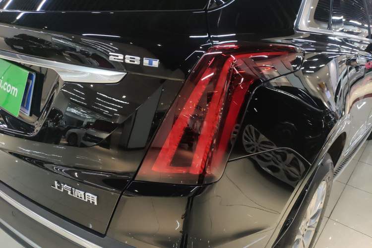 Used Cadillac XT5 2023 2.0T Two-Wheel-Drive Fashion Edition Right Rear Taillight
