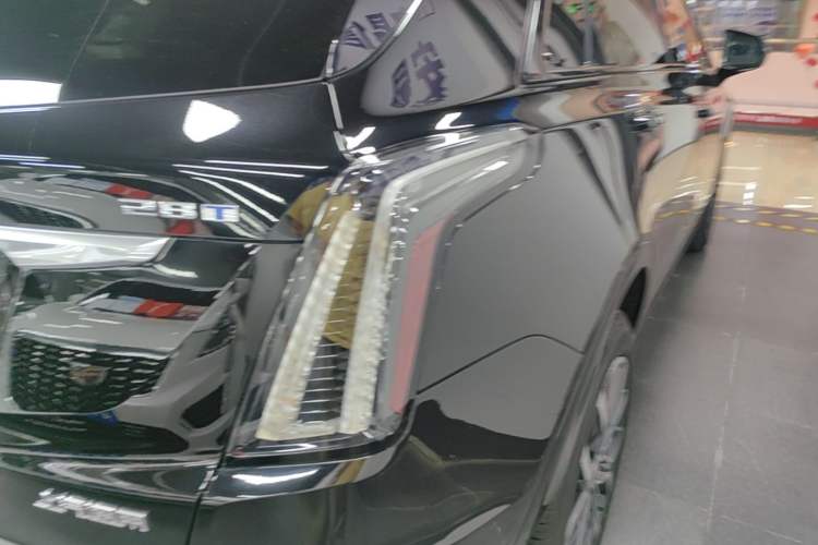 Used Cadillac XT5 2023 2.0T Four-Wheel Drive Prestige Version (Ultimate Edition) Right Rear Taillight