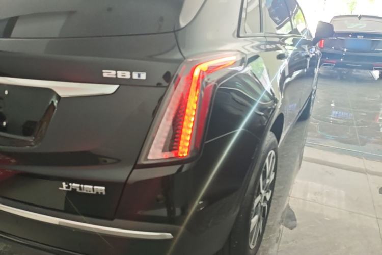 Used Cadillac XT5 2023 2.0T Four-Wheel Drive Prestige Version (Ultimate Edition) Right Rear Taillight