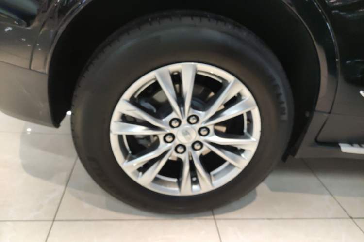 Used Cadillac XT5 2023 2.0T Two-Wheel-Drive Fashion Edition Right Rear Wheel Hub