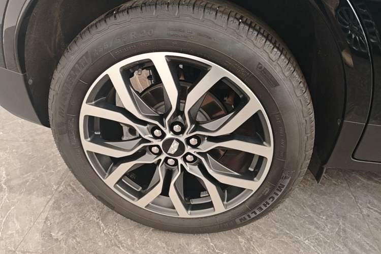 Used Cadillac XT5 2023 2.0T Four-Wheel Drive Prestige Version (Ultimate Edition) Right Rear Wheel Hub