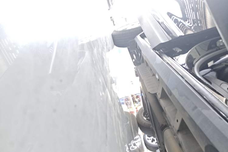 Used Cadillac XT5 2023 2.0T Two-Wheel-Drive Fashion Edition Right Side Sill