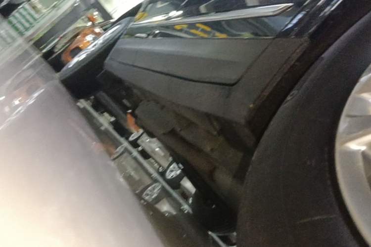 Used Cadillac XT5 2023 2.0T Two-Wheel-Drive Fashion Edition Right Side Sill