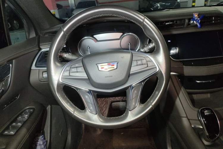 Used Cadillac XT5 2023 2.0T Two-Wheel-Drive Fashion Edition Steering Wheel