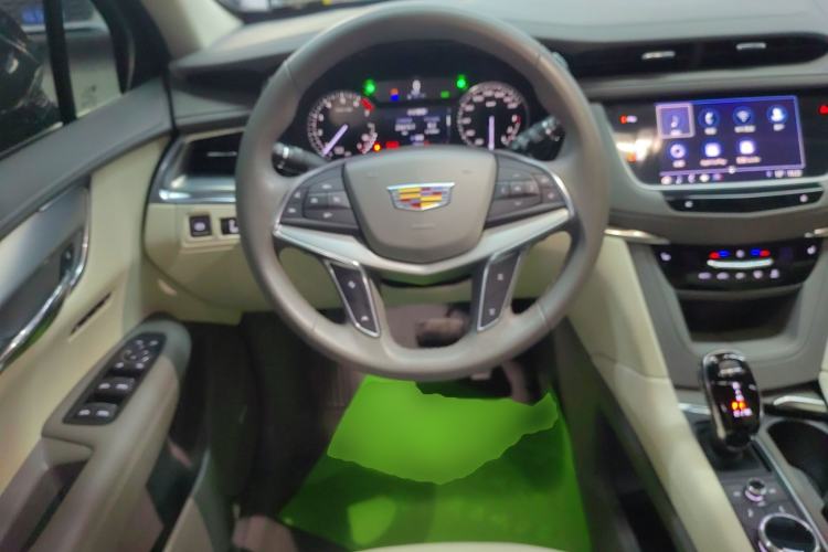 Used Cadillac XT5 2023 2.0T Two-Wheel-Drive Fashion Edition Steering Wheel