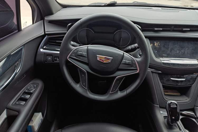 Used Cadillac XT5 2023 2.0T Two-Wheel-Drive Fashion Edition Steering Wheel