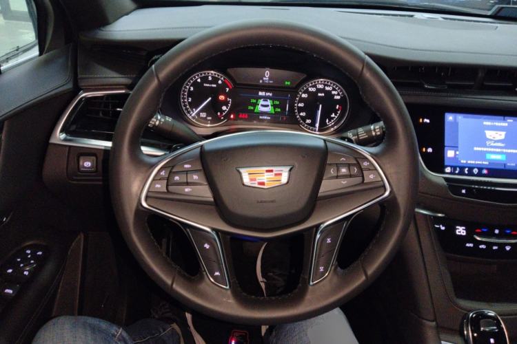 Used Cadillac XT5 2023 2.0T Two-Wheel-Drive Fashion Edition Steering Wheel