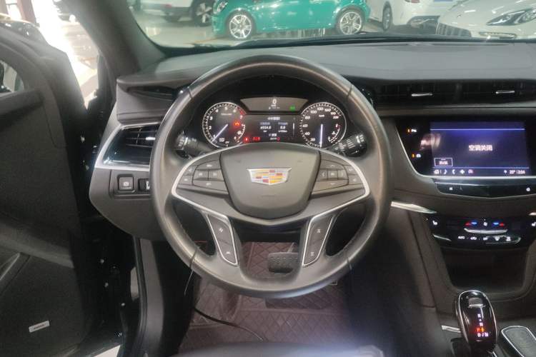 Used Cadillac XT5 2023 2.0T Two-Wheel-Drive Fashion Edition Steering Wheel