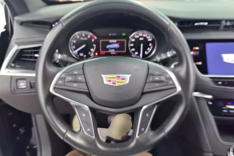 Used Cadillac XT5 2023 2.0T Two-Wheel-Drive Fashion Edition Steering Wheel
