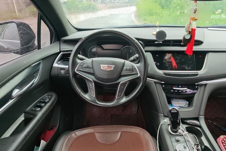 Used Cadillac XT5 2023 2.0T Two-Wheel-Drive Fashion Edition Steering Wheel
