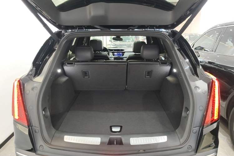 Used Cadillac XT5 2023 2.0T Two-Wheel-Drive Fashion Edition Trunk