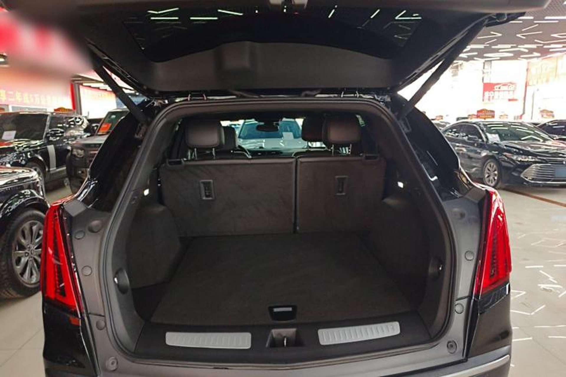 Used Cadillac XT5 2023 2.0T Two-Wheel-Drive Fashion Edition Trunk