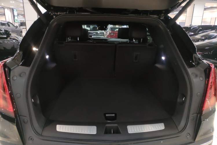 Used Cadillac XT5 2023 2.0T Two-Wheel-Drive Fashion Edition Trunk