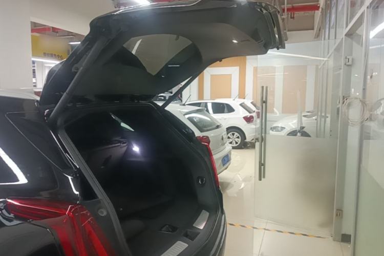 Used Cadillac XT5 2023 2.0T Two-Wheel-Drive Fashion Edition Trunk