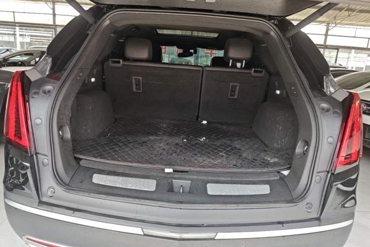 Used Cadillac XT5 2023 2.0T Two-Wheel-Drive Fashion Edition Trunk