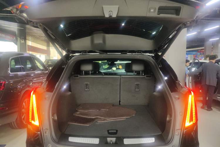 Used Cadillac XT5 2023 2.0T Two-Wheel-Drive Fashion Edition Trunk