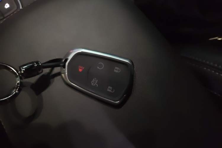 Used Cadillac XT5 2023 2.0T Two-Wheel-Drive Fashion Edition Vehicle Key