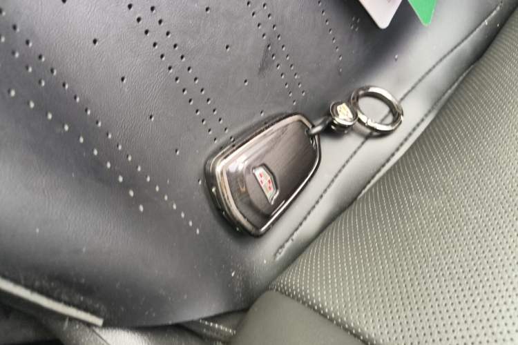 Used Cadillac XT5 2023 2.0T Four-Wheel Drive Prestige Version (Ultimate Edition) Vehicle Key