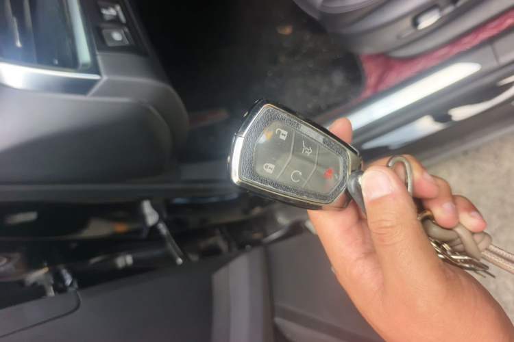 Used Cadillac XT5 2023 2.0T Two-Wheel-Drive Fashion Edition Vehicle Key