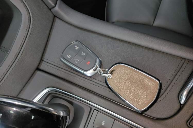Used Cadillac XT5 2023 2.0T Four-Wheel Drive Prestige Version (Ultimate Edition) Vehicle Key