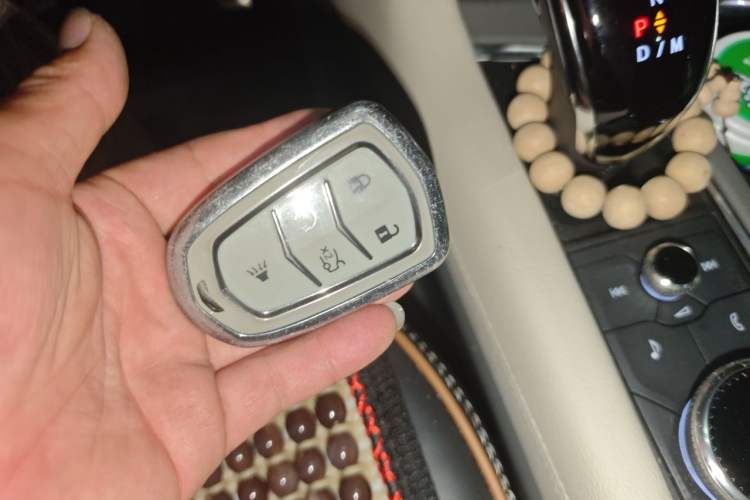 Used Cadillac XT5 2023 2.0T Four-Wheel Drive Prestige Version (Ultimate Edition) Vehicle Key