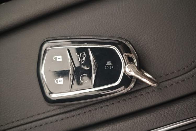Used Cadillac XT5 2023 2.0T Four-Wheel Drive Prestige Version (Ultimate Edition) Vehicle Key