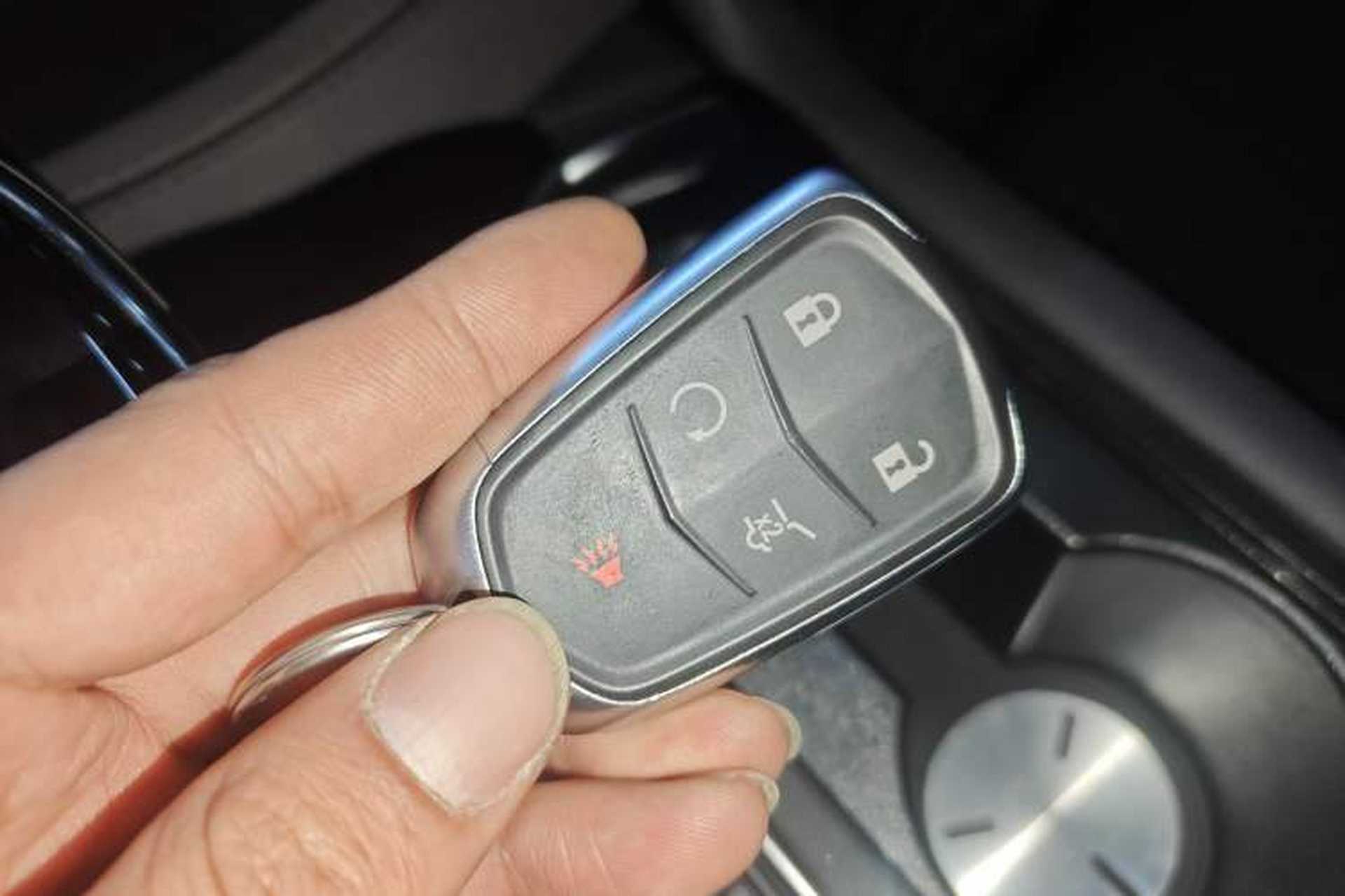 Used Cadillac XT5 2023 2.0T Four-Wheel Drive Prestige Version (Ultimate Edition) Vehicle Key
